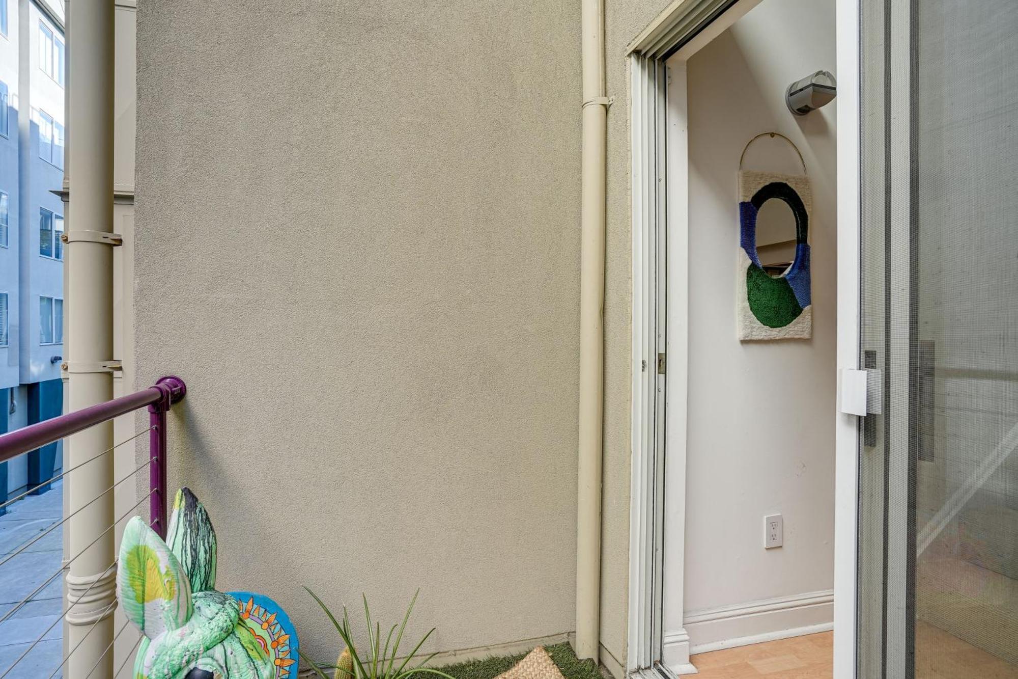 Mid-century Loft In Soma - Steps To Caltrain! *